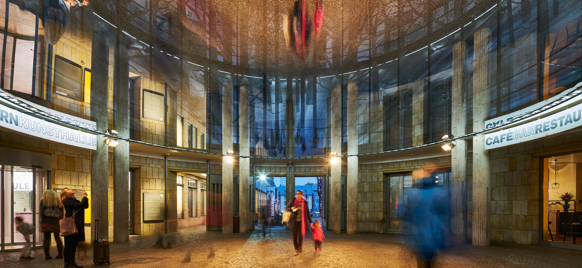 Philipp Fürhofer, [Dis]Connect, Installation view, Schirn Kunsthalle Frankfurt, 2017, Foto Norbert Miguletz