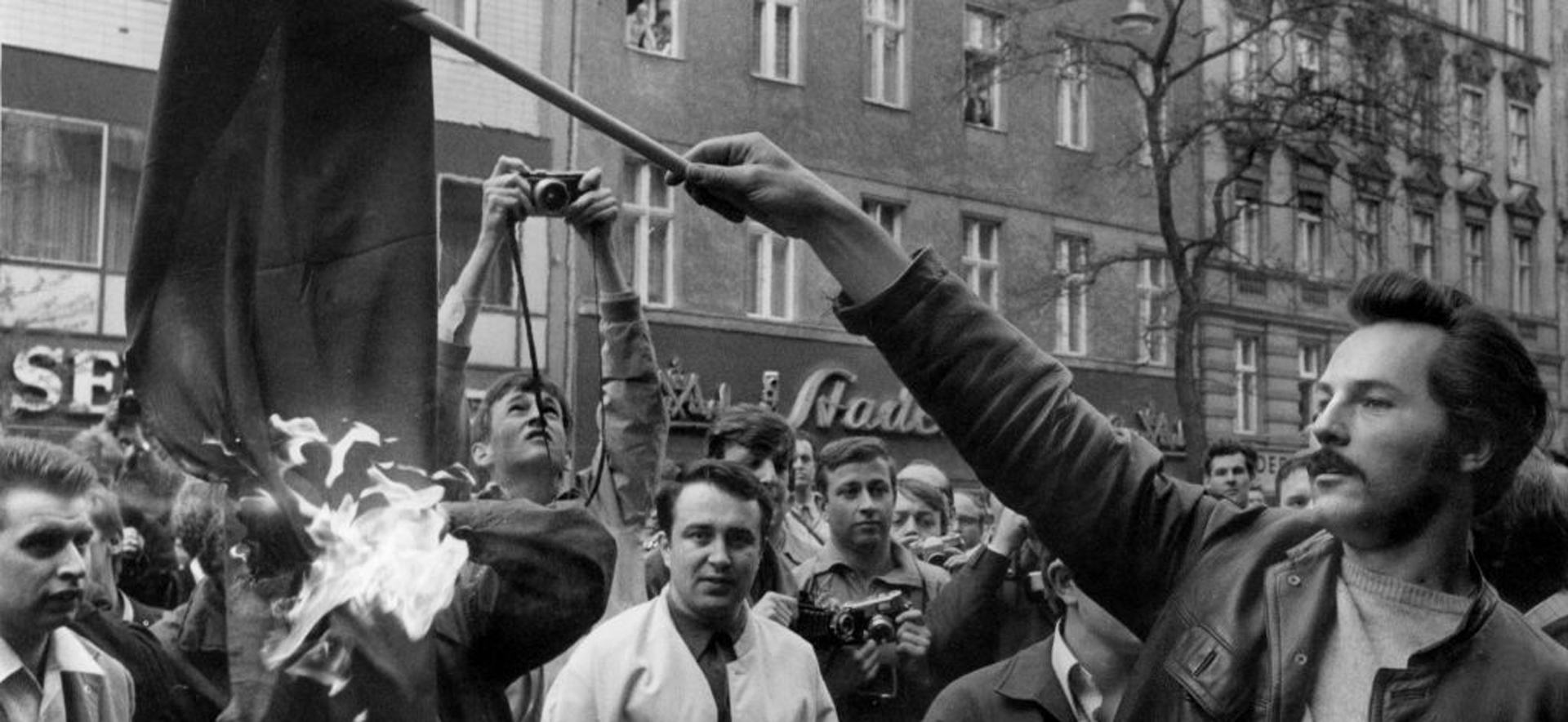 Studentenrevolte 1967/68, West-Berlin; veröffentlicht vom Haus der Geschichte der Bundesrepublik Deutschland, Foto: Ludwig Binder, via Wikicommons